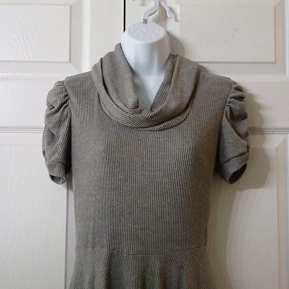 Signature by Robbie Bee gray ribbed gathered short sleeve cowl collar dress Sz M - Picture 4 of 9